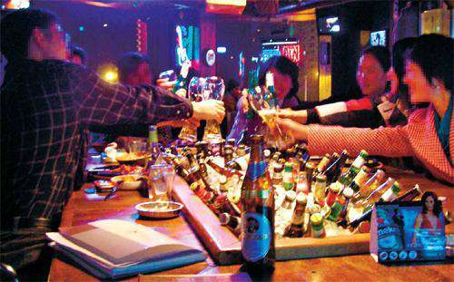 왁자지껄 우르르 (4명 이상)